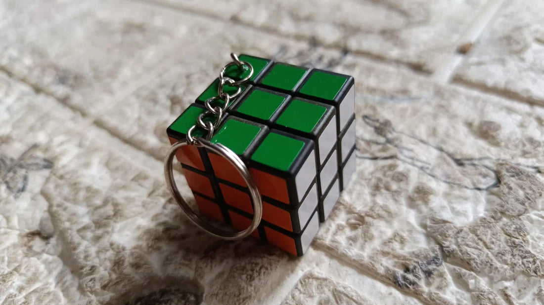 Mini magic cube puzzle keychain - brain game gift for kids